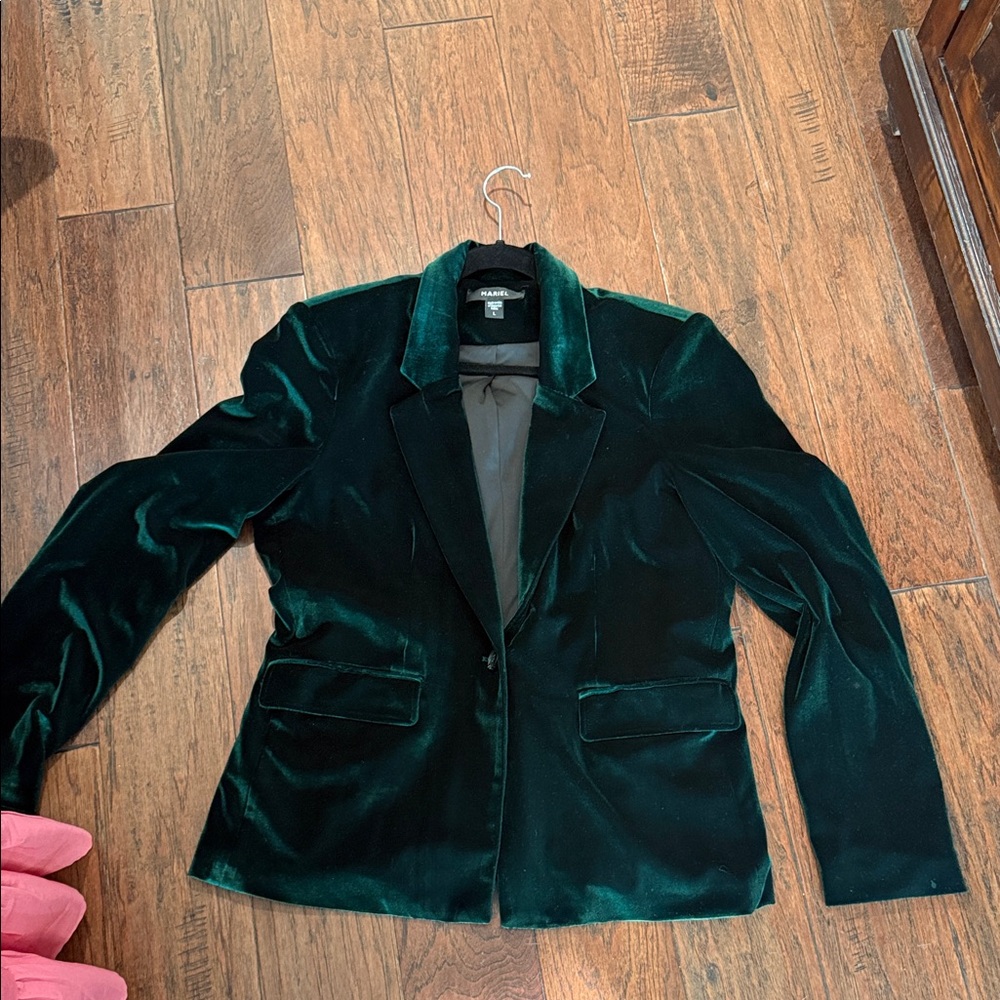 Elegant Women's Velvet Blazer in Forest Green